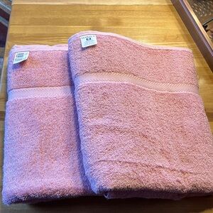 NWT  Two Martex Bath Towels 100% cotton